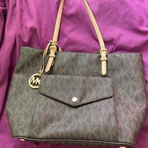 Michael Kors Jet Set Item Large Pocket Tote Purse